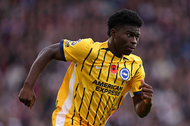 Carlos Baleba và bài toán mỏ neo Manchester United cần giải cho tuyến giữa mùa tới