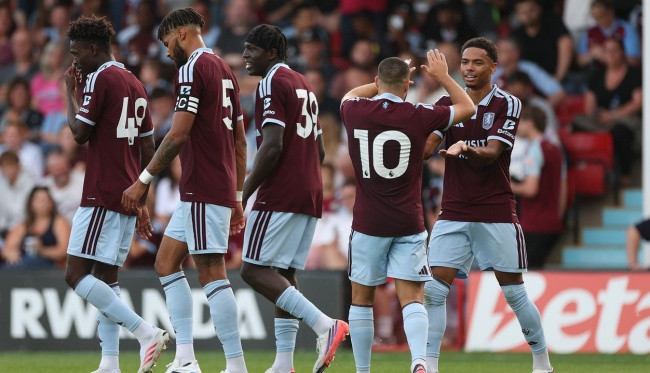 Aston Villa thua Real Sociedad 2-4 khi hàng thủ lộ khoảng trống ở giao hữu hè 2026
