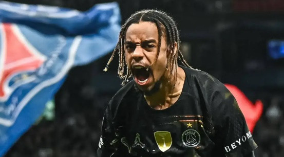 Tin chuyển nhượng: Liverpool thỏa thuận cá nhân Barcola, Real Madrid giữ Vinicius Jr