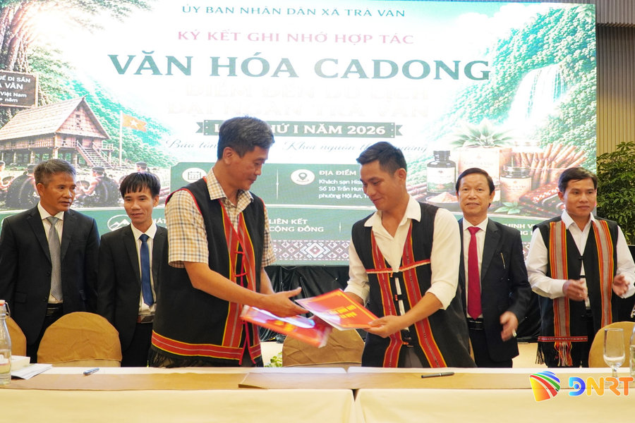 Trà Vân lắng nghe hiến kế phát triển du lịch, bảo tồn văn hóa Ca Dong