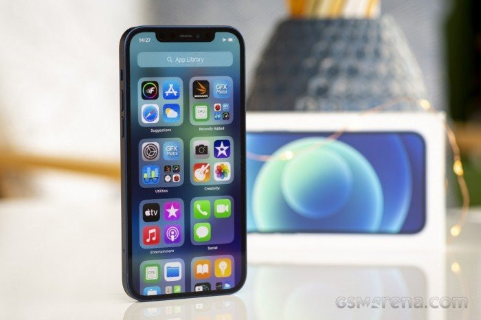 iPhone 12 cũ giá từ 5 triệu đồng: Màn hình OLED và kết nối 5G có còn đáng mua?