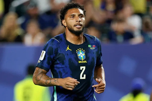 Bỏ qua Ederson giá 35 triệu bảng, Man Utd đối mặt bài toán chiều sâu hàng tiền vệ