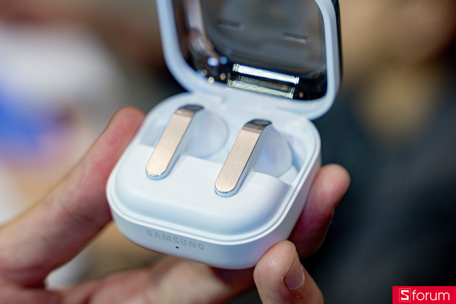 Khả năng kháng nước của Galaxy Buds 4 Pro: Sống sót sau 50 phút giặt máy nhờ chuẩn IP57 hay may mắn?