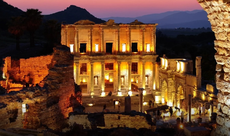 Ephesus: Thành phố cổ La Mã rộng gấp 10 lần Disneyland