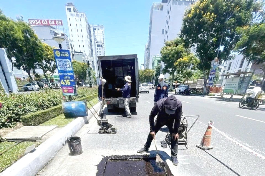 Cấp thiết quản lý, bảo trì đường bộ