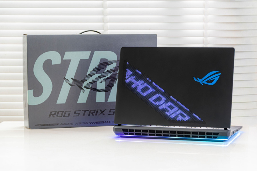 Phân tích ASUS ROG Strix SCAR 18 2026: Quái vật laptop 180 triệu đồng với công suất 320W
