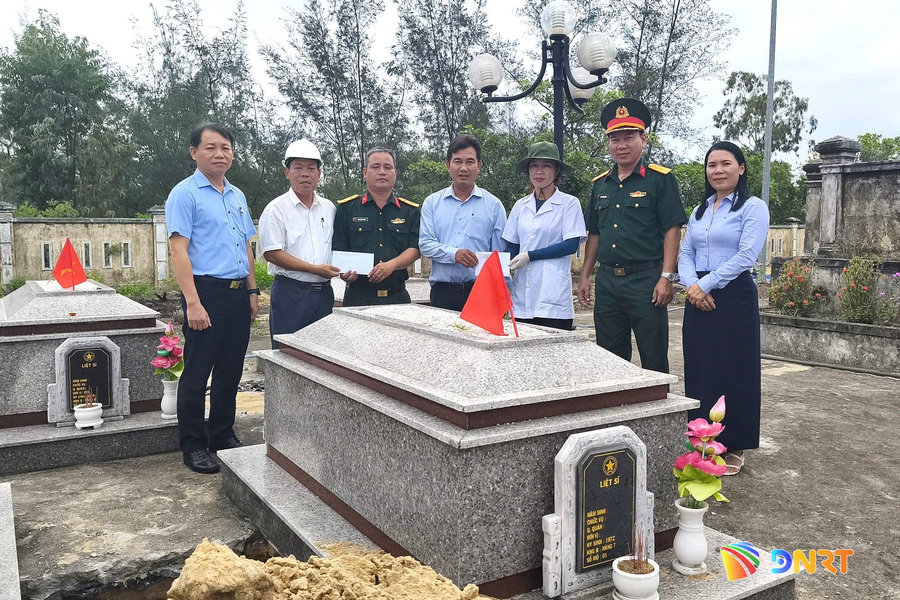 Thăng An hoàn thành lấy mẫu sinh phẩm tại Nghĩa trang liệt sĩ Bình Đào