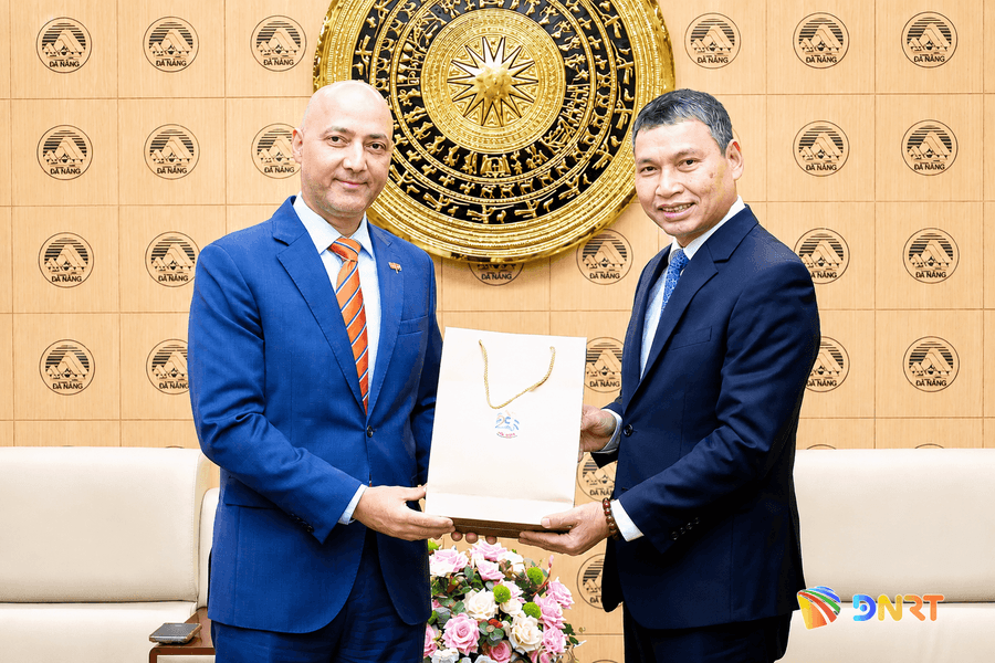 Da Nang boosts high-tech, financial ties with UAE, S. Korea