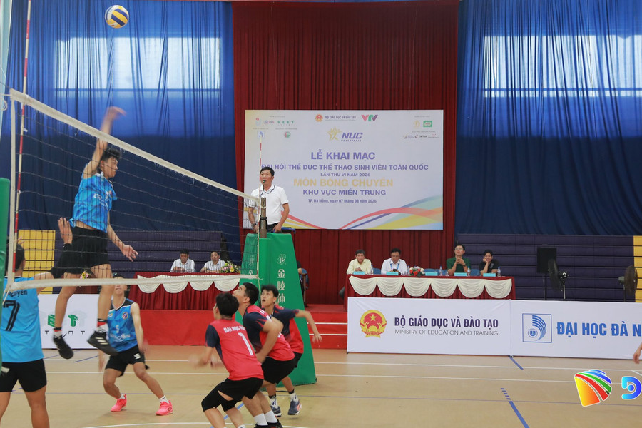 Khai mạc Giải bóng chuyền Đại hội Thể thao sinh viên toàn quốc khu vực miền Trung