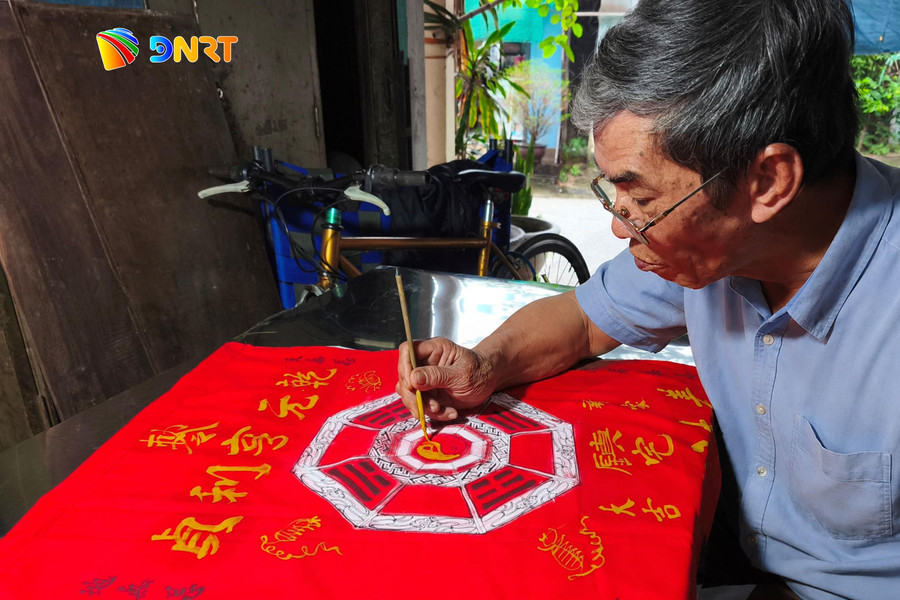 Những tay cọ cuối cùng níu nghề xưa ở Bao Vinh
