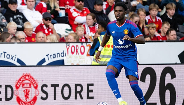 Manchester United khước từ đề nghị từ Southampton, quyết giữ tài năng trẻ Jaydan Kamason