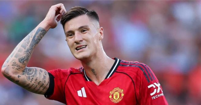Chấn thương tái phát khiến Benjamin Sesko lỡ trận giao hữu giữa Manchester United và Leeds