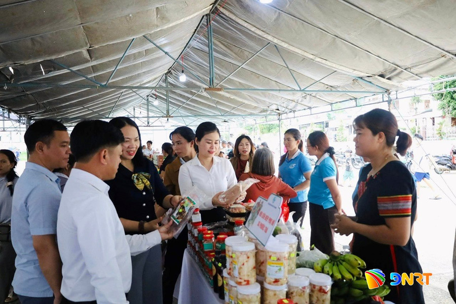 Phụ nữ vùng cao kết nối tiêu thụ nông sản, thúc đẩy chuyển đổi số
