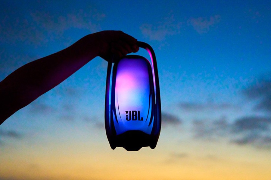 JBL Pulse 6 ra mắt với công suất 40W, Bluetooth 6.0 và thiết kế tay cầm phát sáng độc đáo