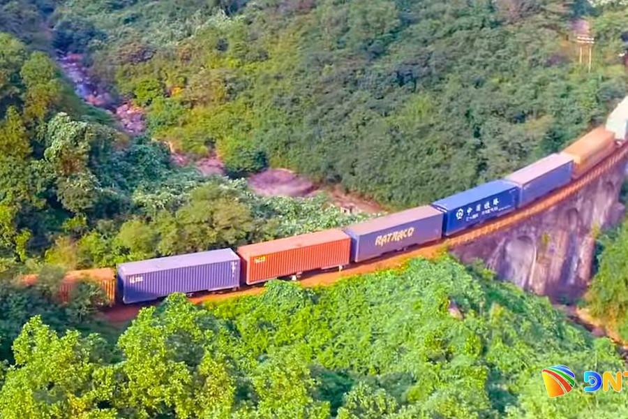 Chuyển đổi Tổng Công ty Đường sắt Việt Nam thành Tập đoàn Đường sắt quốc gia Việt Nam