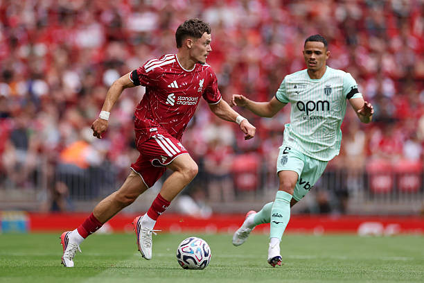 John Barnes giục Liverpool biến Florian Wirtz thành hạt nhân như Bruno Fernandes ở Manchester United