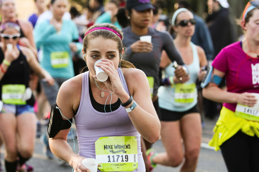 Nắng nóng làm thay đổi kế hoạch giải chạy marathon