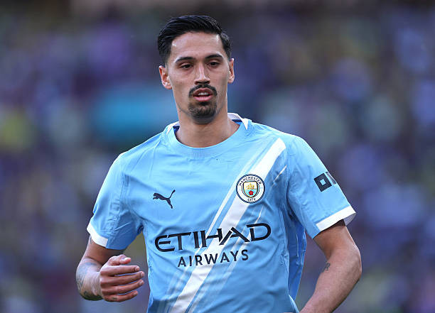 Manchester City bán Tijjani Reijnders giá 55 triệu bảng: Món hàng trong guồng quay bóng đá