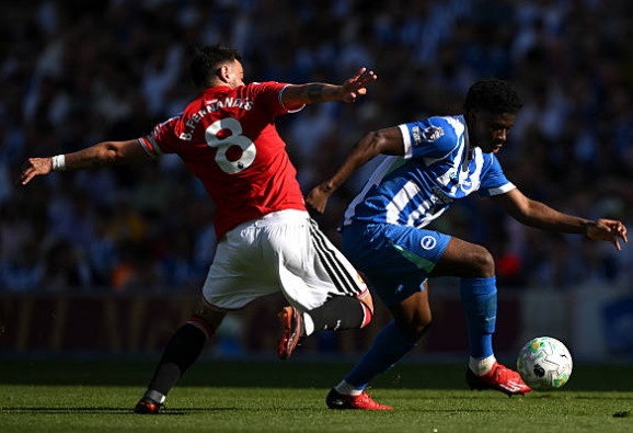 Brighton sẵn sàng mở cửa bán tiền vệ Carlos Baleba cho Newcastle và Manchester United