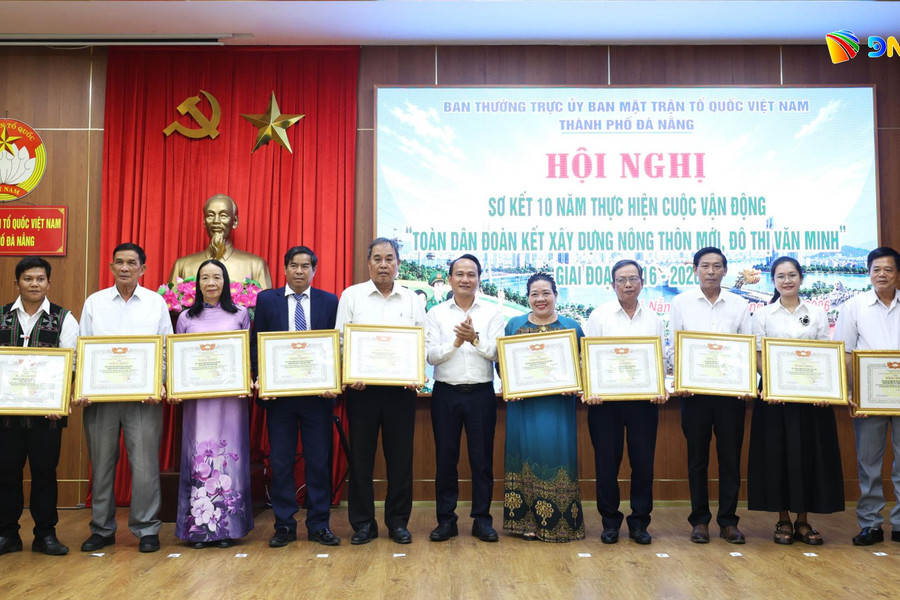 Khơi dậy sức dân xây dựng nông thôn mới, đô thị văn minh