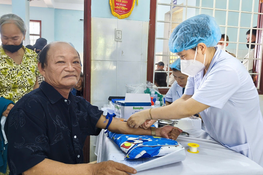 Gần 3.900 người dân xã Thăng An được khám sức khỏe sàng lọc miễn phí