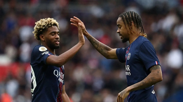HLV Luis Enrique gạch tên Barcola và Mbaye khỏi Siêu cúp Pháp giữa tin đồn sang Liverpool