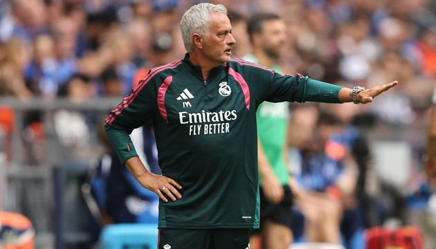 Dấu ấn chiến thuật Real Madrid thời Jose Mourinho: Hàng thủ lột xác và bài toán siêu sao