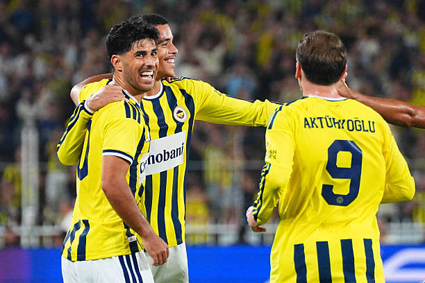 Mason Greenwood giải nguy giúp Fenerbahce hòa Lyon 1-1 ở lượt đi vòng loại Champions League