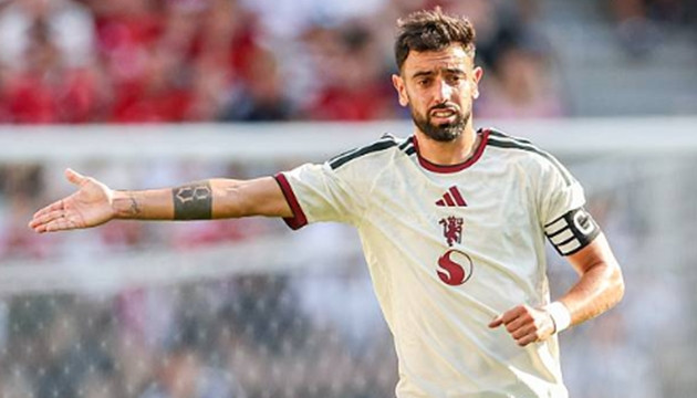 Manchester United khước từ đề nghị 50 triệu euro để giữ chân thủ quân Bruno Fernandes