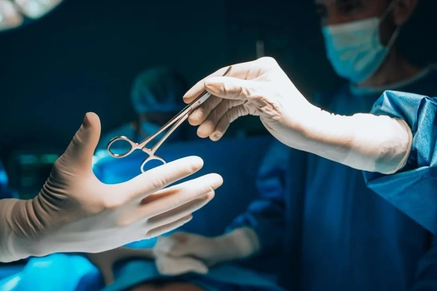 Trung Quốc thực hiện ca ghép nối đùi đầu tiên trên thế giới