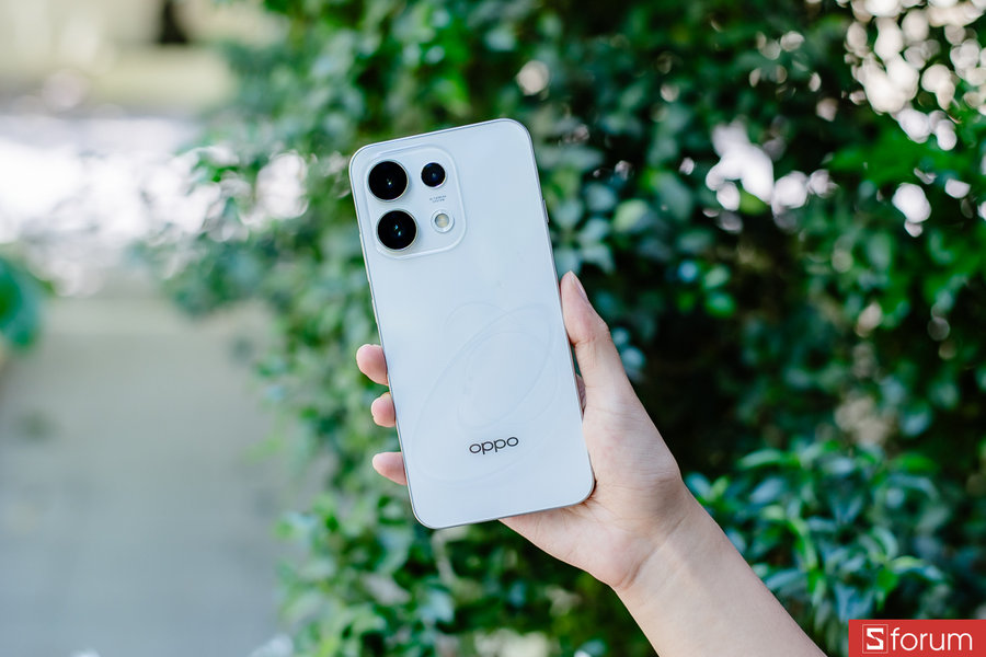 OPPO Reno 18 hé lộ công nghệ camera selfie vuông 68MP giúp chụp ảnh không cần xoay máy