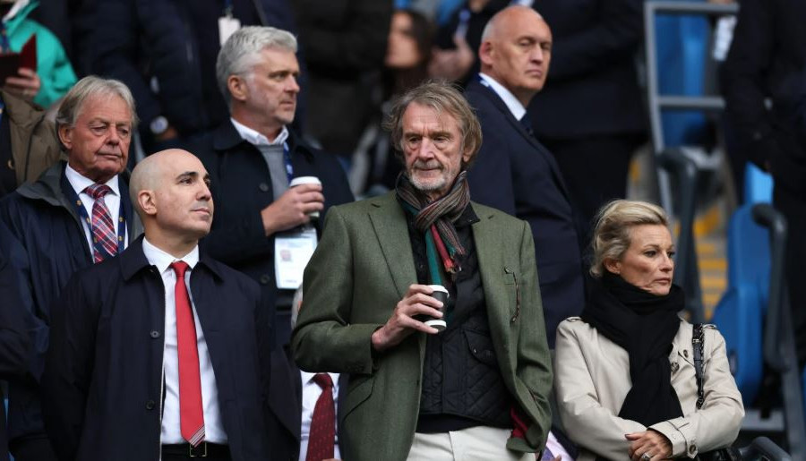 Dù tiến gần Carlos Baleba, Manchester United vẫn chưa thể chạm mốc điểm 10 tuyệt đối