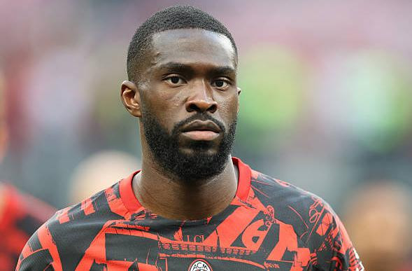 Aston Villa nhắm Fikayo Tomori thế chỗ Ezri Konsa sắp chuyển sang Arsenal với giá 51 triệu bảng