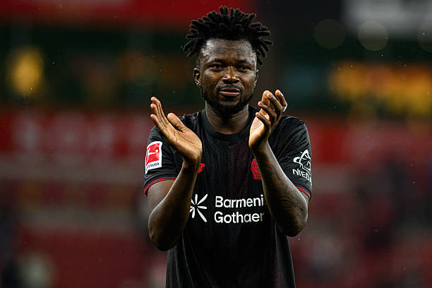 Edmond Tapsoba: Lời giải hoàn hảo cho bài toán hàng phòng ngự Chelsea và Manchester United