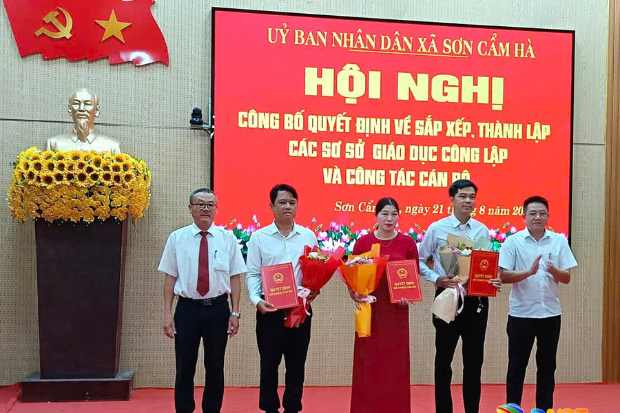 Các xã công bố sắp xếp trường học và nhân sự lãnh đạo trường