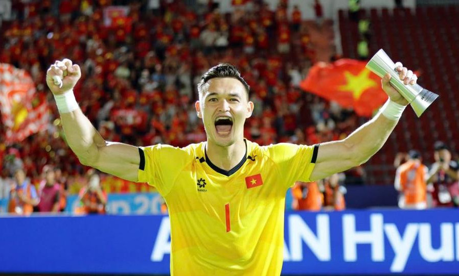 Patrik Lê Giang tỏa sáng rực rỡ giúp tuyển Việt Nam hạ gục Thái Lan 2-0 tại Rajamangala