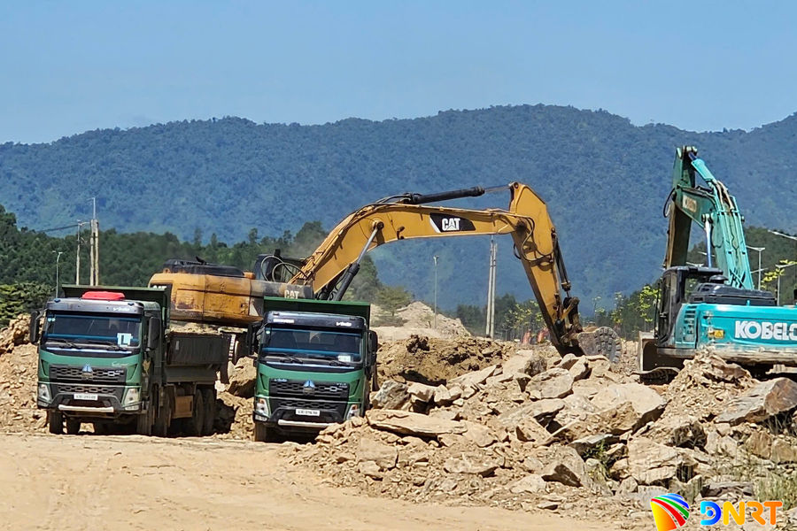 Tăng tốc công trình động lực, trọng điểm: Tập trung gỡ vướng mặt bằng