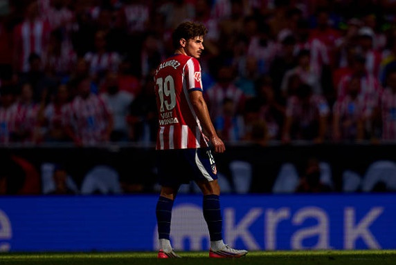 Atletico Madrid dứt khoát từ chối đàm phán thương vụ tiền đạo Julian Alvarez với Barcelona
