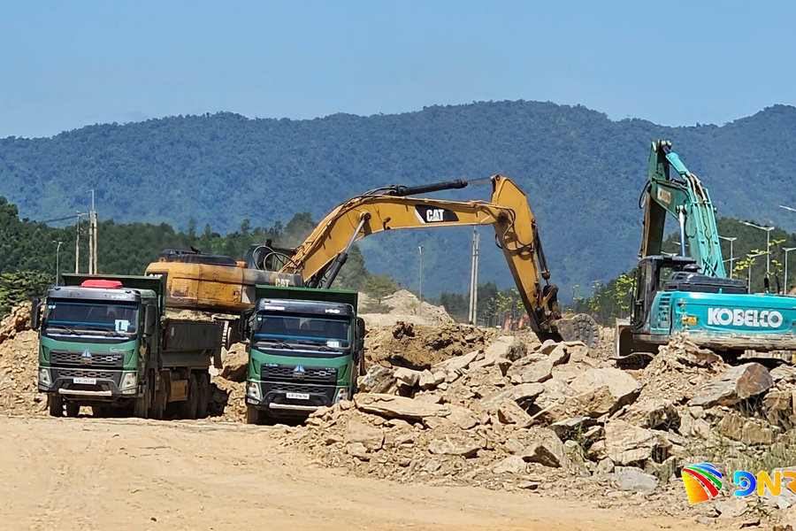 Chủ tịch UBND thành phố Đà Nẵng phê bình các địa phương giải ngân thấp