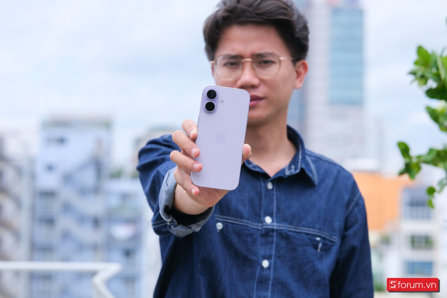 iPhone 17 thống trị doanh số di động toàn cầu quý 2/2026 trước áp lực bám đuổi từ Samsung