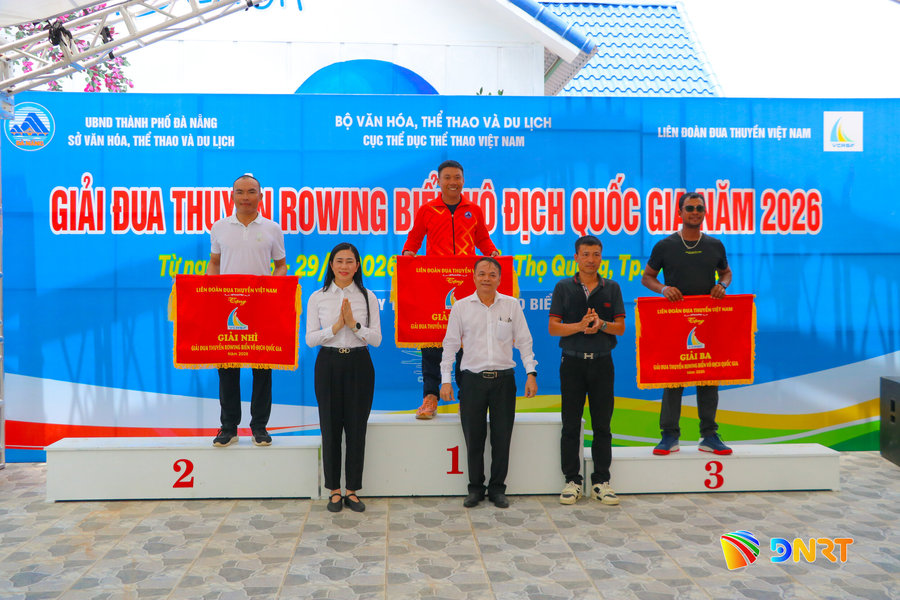 Đà Nẵng xếp Nhất toàn đoàn Giải đua thuyền Rowing biển vô địch quốc gia