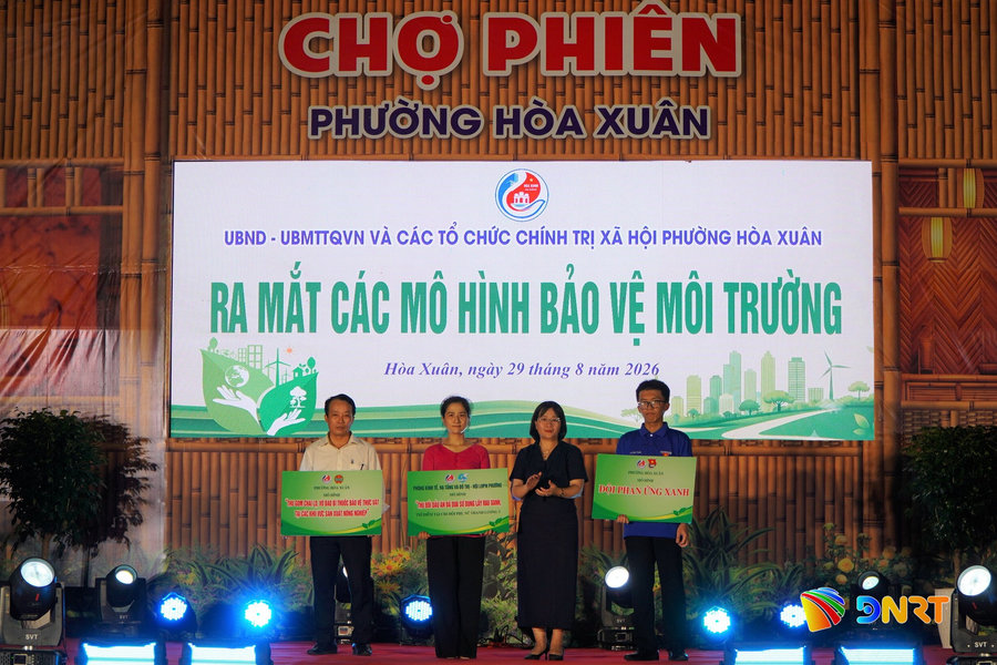 Mỗi gia đình ở Hòa Xuân là một “hạt nhân xanh” bảo vệ môi trường