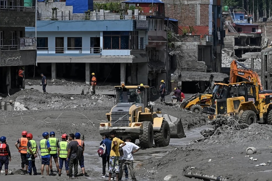 Thương vong tiếp tục tăng sau thảm họa lũ quét tại Nepal và Trung Quốc
