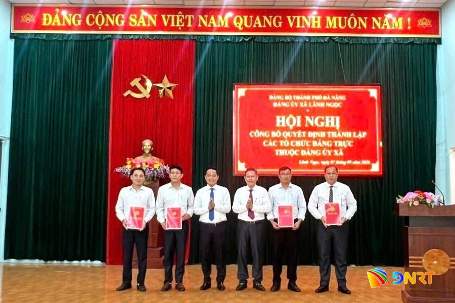 Đảng ủy xã Lãnh Ngọc công bố quyết định thành lập 12 chi bộ mới