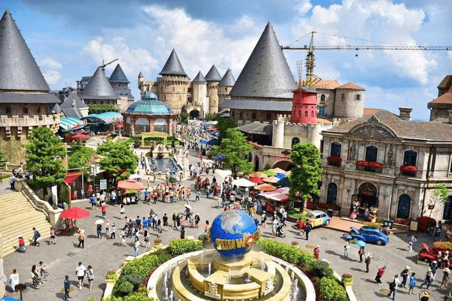 Sun World Ba Na Hills launches “FIRST 18-25” promotion