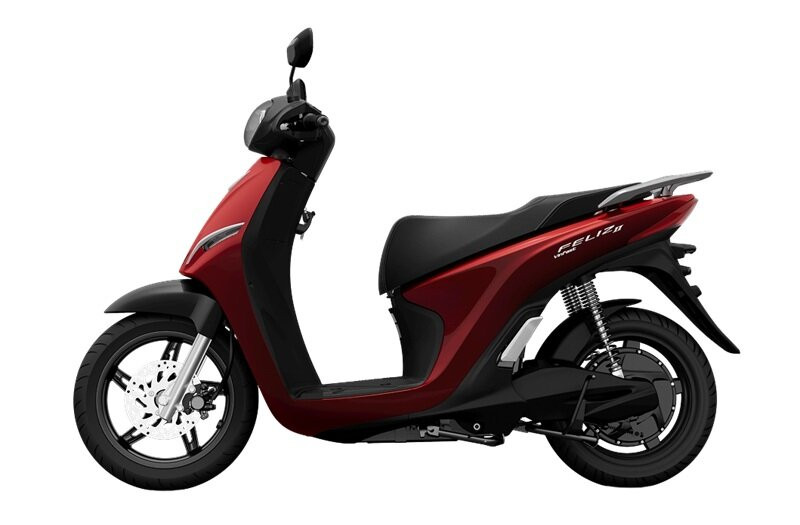 Đi xe máy điện có cần bằng lái không? Quy định cụ thể về độ tuổi và các dòng xe phổ biến