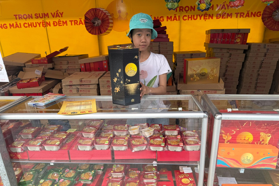 Nhộn nhịp thị trường hàng hóa mùa Trung thu