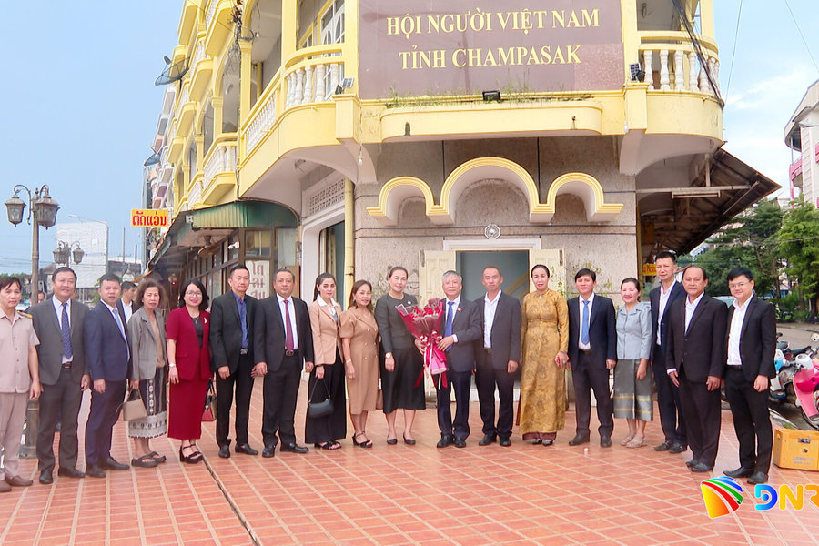 Da Nang leaders visit the Vietnamese community in Champasak (Laos)