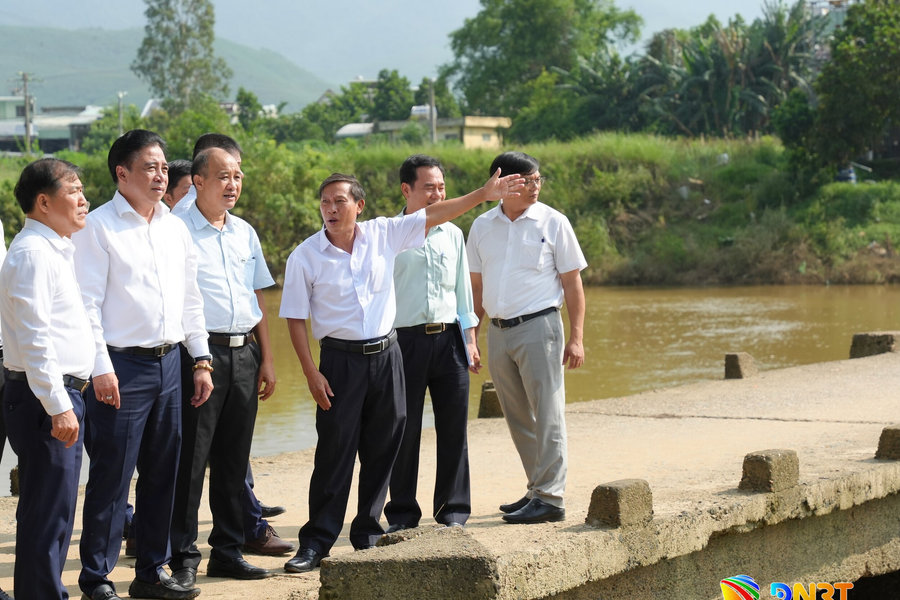 Phó Bí thư Thường trực Thành ủy Nguyễn Khắc Toàn thăm, kiểm tra thực tế tại xã Thượng Đức